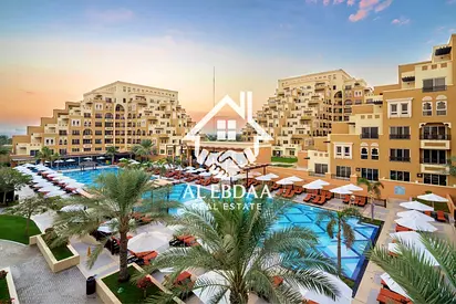 Sea View - Large 1BR - Private Beach and Pool - Freehold