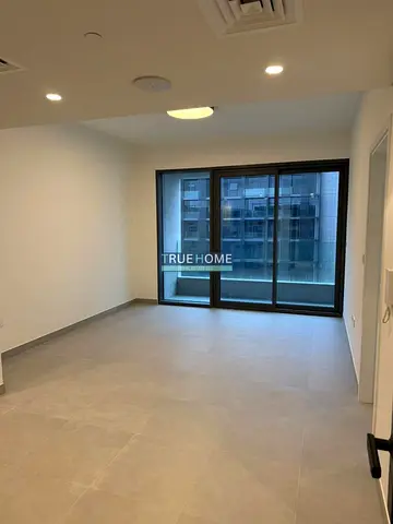 Ready to Move | 1-bedroom Apartment | Freehold