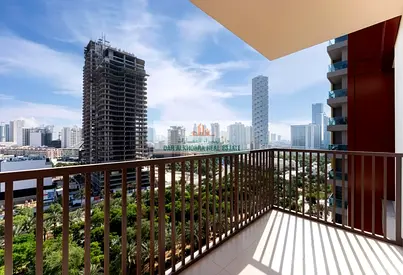 Modern 1BR Apartment | Open-Plan Layout | Road View