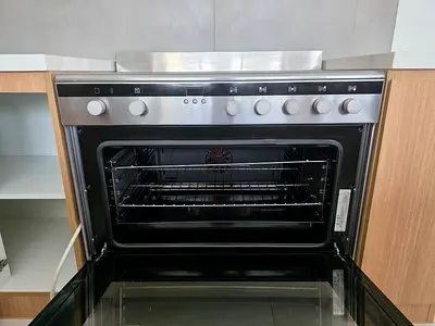 Siemens 5Cermaic Hubs Electric Cooker 90cm HK9K9V850M
