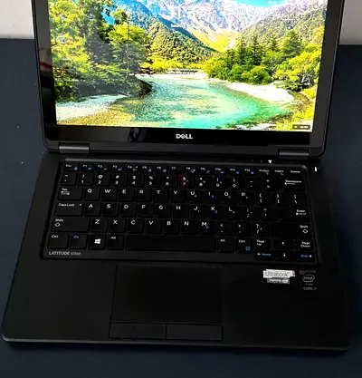 Dell Latitude E7250 Ultrabook i7 full touchscreen laptop