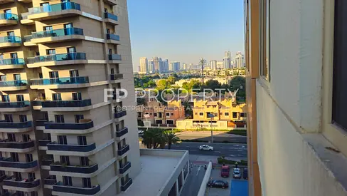 High Floor | Chiller-Free | vacant | mid Floor