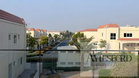 Ready to Move In | Prestigious Neighbourhood |Peach-toned environment