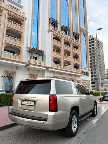 2016 Chevrolet SUBURBAN 照片 6