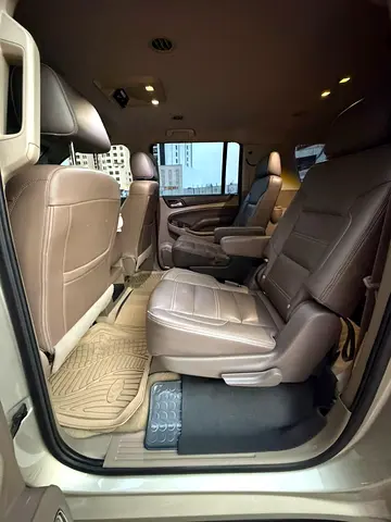 2016 Chevrolet SUBURBAN 照片 14