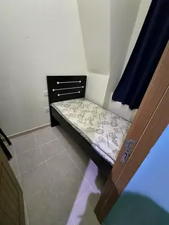 Partition available for Monthly Rent in Discovery Gardens