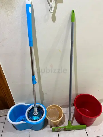 Spin mop with bucket and extra cleaning tools - used