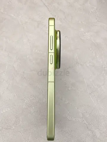 Vivo X300 Ultra - 512GB, 16GB+16GB RAM, 6600mAh, OriainOS 6 (Excellent Condition)