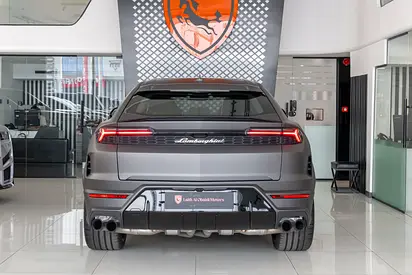 2026 Lamborghini URUS photo 5