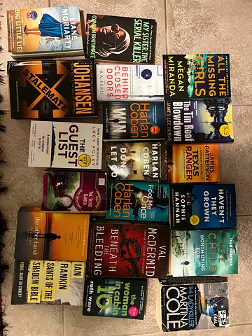 Lot of 20+ Mostly Thriller & Mystery Paperback Novels — Mixed Authors (Pre-owned)
