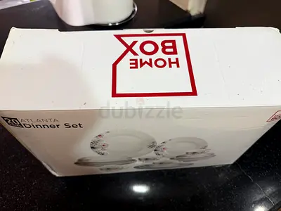 20-piece Atlanta Dinner Set - New in Box