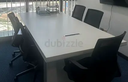 14 x pan emirates office chairs. Excellent condition.