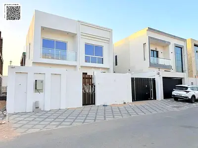 فرصة مميزة لامتلاك فيلا عصرية في أحد أفضل مواقع الزاهية، تبعد 3 دقائق فقط عن شارع الشيخ محمد بن زايد (E311)، ما يوفر سهولة الوصول إلى دبي والشارقة