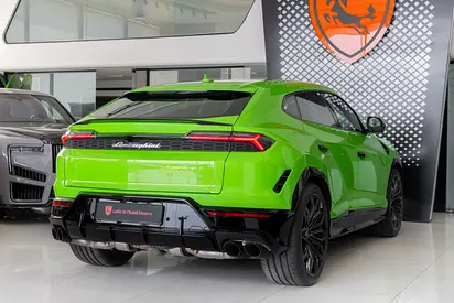 2026 Lamborghini URUS — фото 4