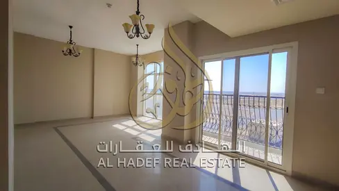 غرفة وصالة للإيجار السنوي في تلال الشارقة بمساحة مريحة وموقع مميز مع موقف سيارات مجاني قريبة من الخدمات ومناسبة للعائلات والأفراد بسعر 42 ألف درهم وال