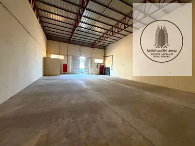 مستودع مساحة 2500 قدم | كهرباء 20 كيلووات .
