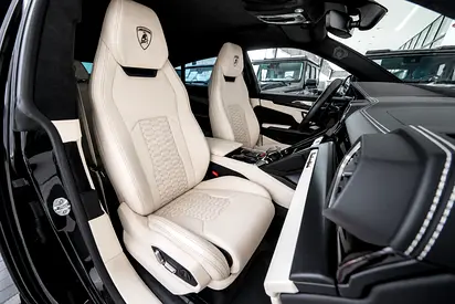 2022 Lamborghini URUS — миниатюра 16