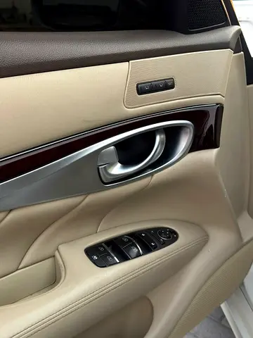 2014 Infiniti Q70 — фото 4