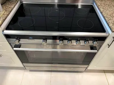 Siemens iq700 Digital Electric Cooker Ceramic 90cm latest model excellent condition