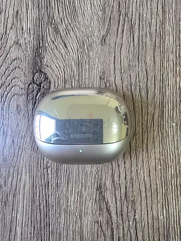 🔥 Xiaomi Buds 4 Pro | Excellent Condition 🔥

Enjoy a premium wireless audio experience with the Xi