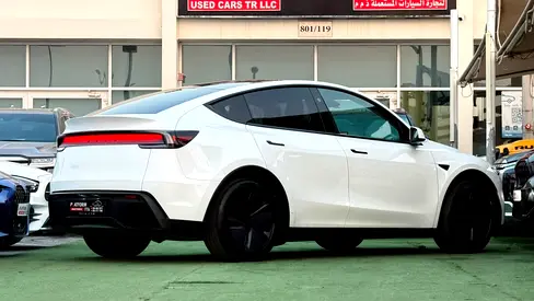 2026 Tesla MODEL Y — фото 3