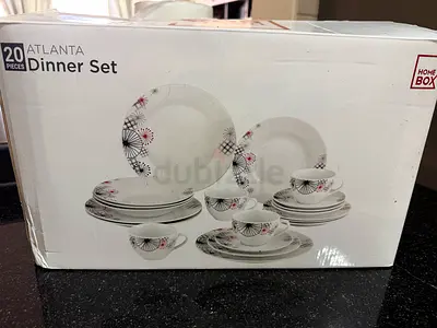 20-piece Atlanta Dinner Set - New in Box
