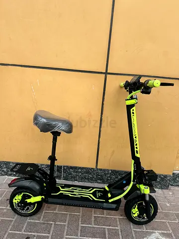 Kugoo d 11 plus ElectricScooter with Detachable Seat - Bright Green/Black