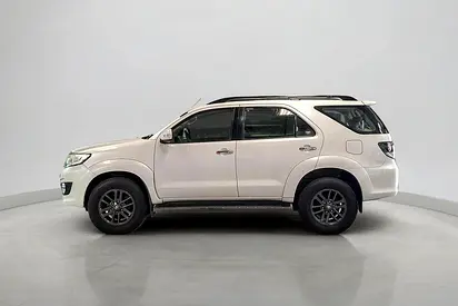 2015 Toyota FORTUNER — фото 6