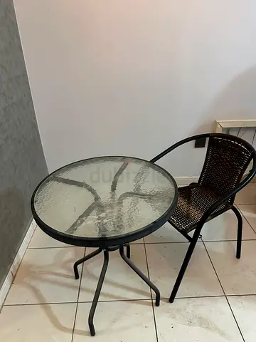 Outdoor bistro set – glass top round table with chair