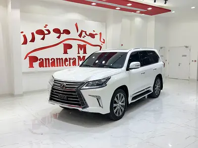Lexus LX 570 Platinum 2017 | GCC Specs | Pristine Condition
