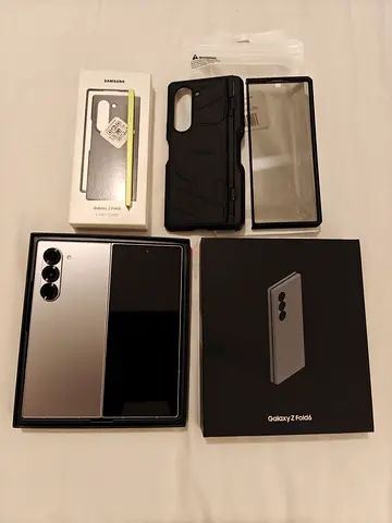 Samsung Galaxy Z Fold6 256GB – Rarely Used + Original S Pen Case