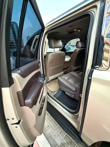 2016 Chevrolet SUBURBAN 照片 17