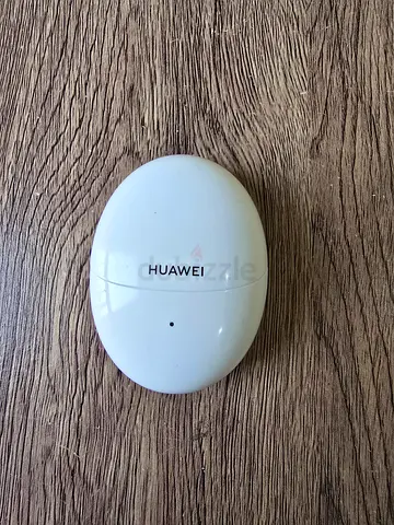 🔥 HUAWEI FreeBuds 6 | Excellent Condition 🔥
Enjoy a premium listening experience with the HUAWEI