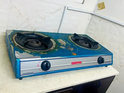 Used Geepas 2-Burner Gas Stove including pipe and regulator