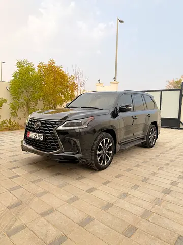Lexus LX 570 Black Edition 2021 GCC Specs - Immaculate Condition