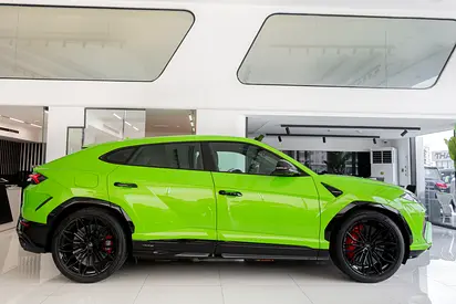 2026 Lamborghini URUS — фото 7