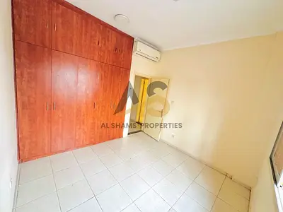 Spacious / Wardrobe / Balcony / Easy Exit