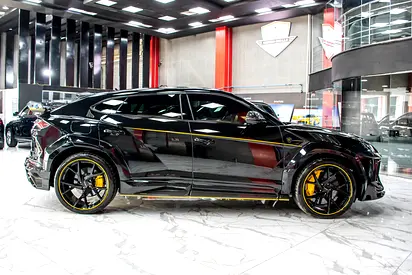 2019 Lamborghini URUS photo 8
