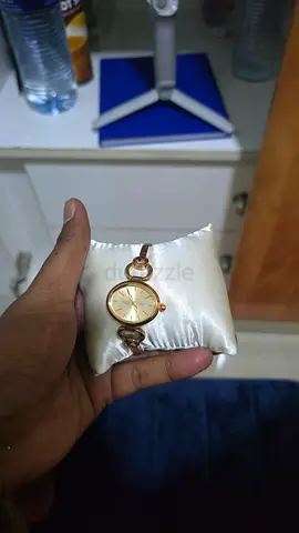 Titan New Gold-tone women's wristwatch with linked bracelet - good condition