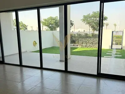 3BR+M | SINGLE ROW