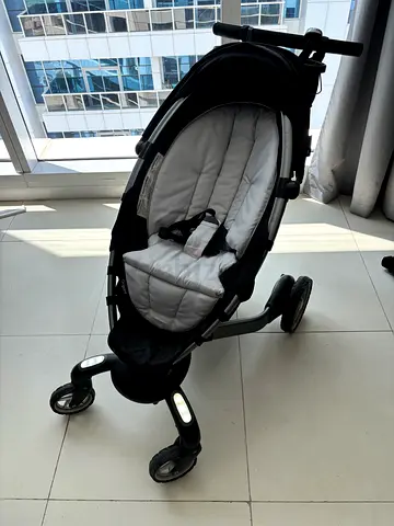 4Moms Origami Stroller - Fully automatic folding
