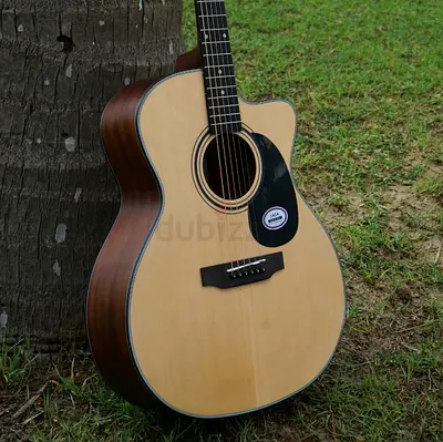 🎸 SAGA GUITAR FOR SALE – FLAWLESS CONDITION! WITH BAG 🎸
