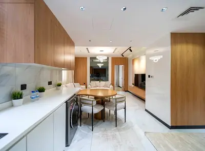 Vacant | Upgraded | Relaxed Suburban Atmosphere