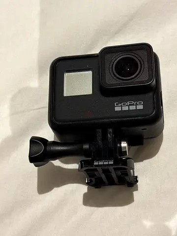 GoPro HERO7 Black Action Camera with Mount