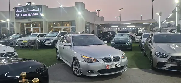 BMW 5-Series 523i 2010 | GCC Specs super clean car with M KIT