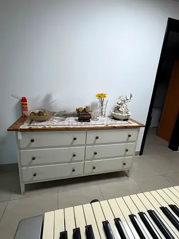 White 6-Drawer Dresser