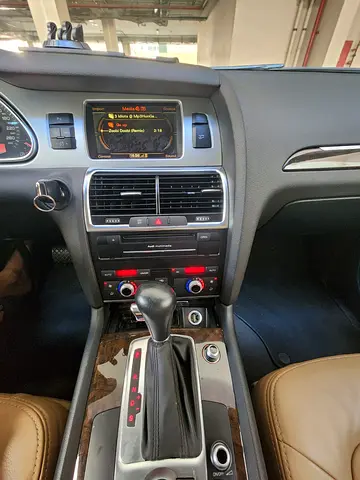 صورة 9 لـ 2010 AUDI Q7