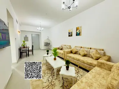 جاهز للانتقال/ على كورنيش عجمان / بالقرب من كل الخدمات / بنايه جديده