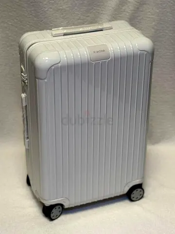 Essential l size luggage