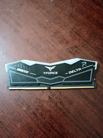 TeamGroup T-Force Delta RGB 32GB (1x32GB) DDR5 6400MHz CL40 - Black